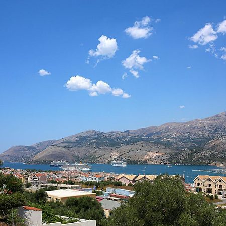 Antigone Apartments Argostoli Экстерьер фото